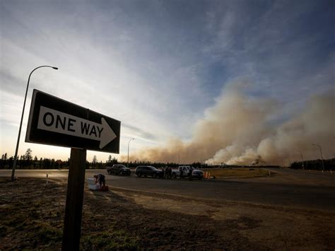 Destroyed By Wildfire Massive Canadian Wildfire Cbs News