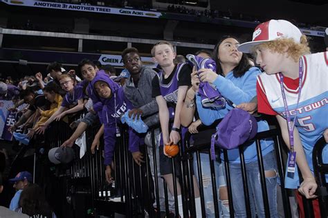 Kings Fans Join The Sactown Royalty Fanpulse