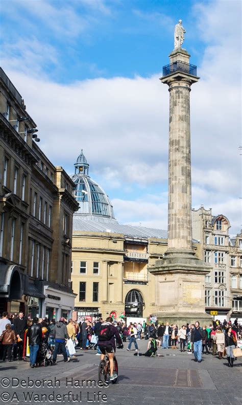 It has a population of 250,000 but including the surrounding urban area its population is almost 1 million. Photo Essay: Newcastle Upon Tyne On A Sunny Saturday | A ...