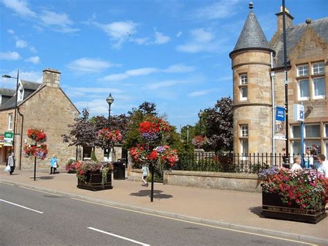 We have no historical short position data for royal bank of scotland. Royal Bank of Scotland, right © Gordon :: Geograph Britain ...
