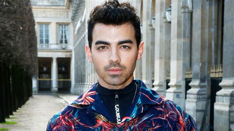 Joe jonas (full name joseph adam jonas) is a popular american actor and singer. Joe Jonas reveals truth about 'Sophie Turner' tattoo ...