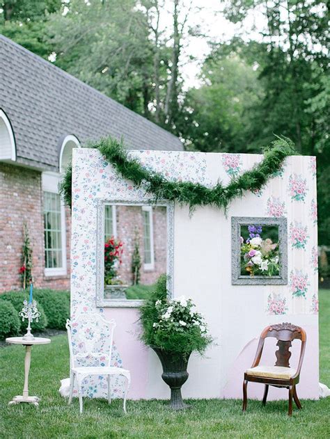 15 Photo Booth Ideas For A Fun Wedding Reception Diy Wedding Backdrop