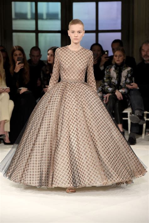 Giambattista Valli Couture Spring 2017 | Couture fashion, Couture collection, Couture week