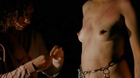 Amanda plummer naked