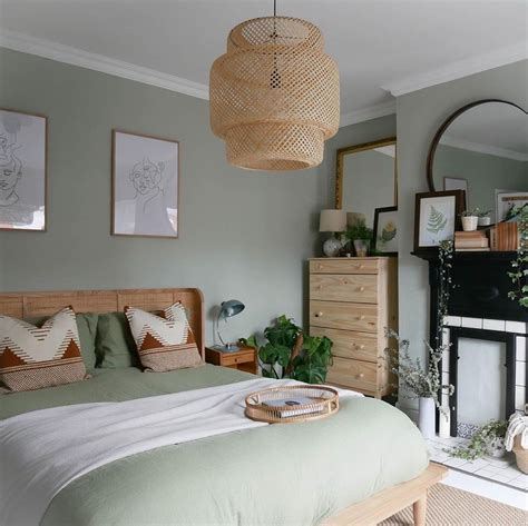 10 Modern Sage Green Bedroom Decoomo