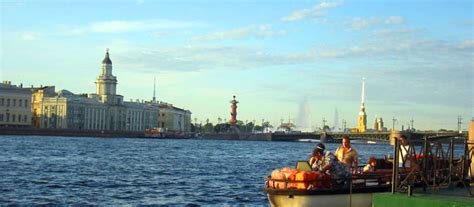 Din nästa resa börjar här. Klima und Lage St. Petersburg - Weiße Nächte ...