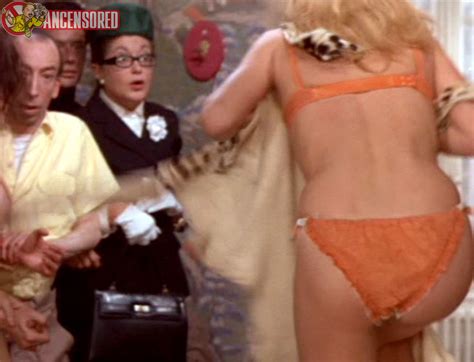 Ursula Andress Desnuda En Qu Tal Pussycat Hot Sex Picture