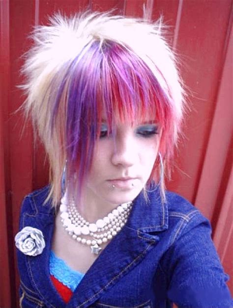 See more ideas about scene girls, scene hair, emo scene hair. 13 Cute Emo Hairstyles for Girls: Being Different is Good ...