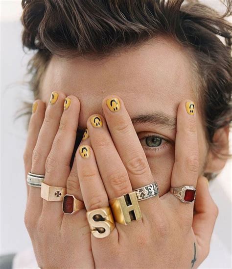 Male Celebrities Who Painted Their Nails