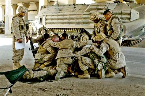 20 years post invasion many iraq veterans haven t found peace — harvard gazette