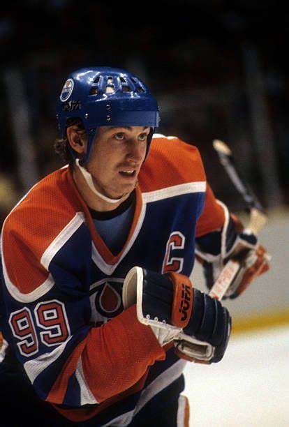 7703 Wayne Gretzky Photos And Premium High Res Pictures Getty Images