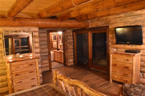 Free climbing routes, that lead to the summit, range from 5.6 to 5.12 in difficulty. Devil's Tower Vacation Rental | Gillette, Casper, Cheyenne