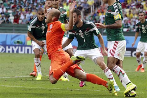 Total Pro Sports Arjen Robben Apologizes For Flop Against Mexicobut