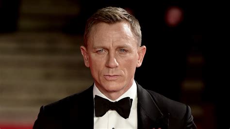 James Bond Bekommt Einen Sex Coach Gq Germany