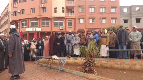 احتجاج ساكنة مجموعة من الدواوير المهددة بالهدم باقليم الحوز فيديو Kech24 Maroc News كِشـ