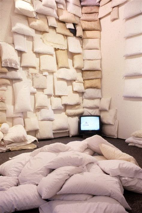 Pin By Xela Gold On Spaces Pillow Art Installation Installation Art