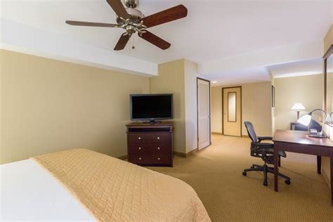 This hotel is within the vicinity of kean university and new jersey city university. Wyndham Garden Hotel Newark Airport Newark, New Jersey, US ...