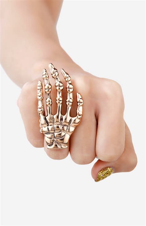 Skeleton Hand Ring In Gold Dailylook