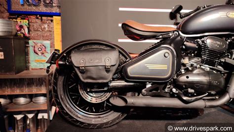 The first ten amendments were simply rights or the bill of rights. Jawa Perak Top Features: Retro-Bobber Design, Single-Pod ...