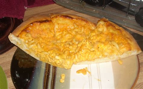 Shredded cheddar cheese, pizza crust, milk, olive oil, macaroni and 2 more. Nikkis Mac-N-Cheese Pizza Recipe - Food.com