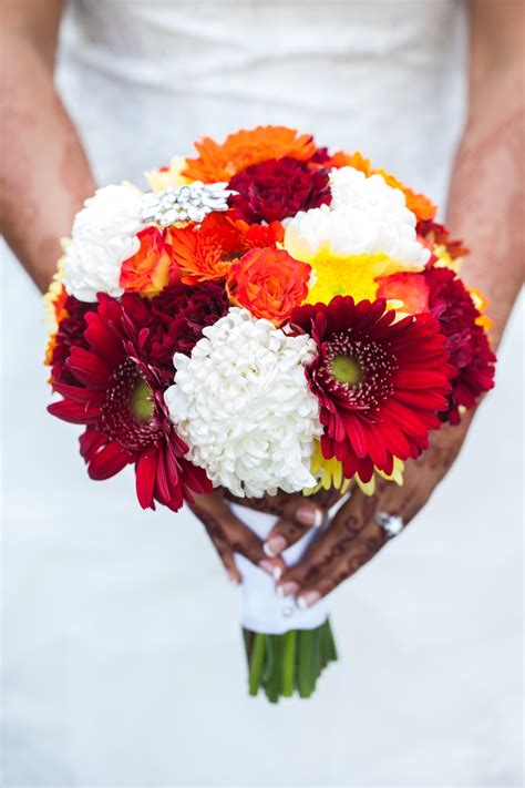 When thinking of confetti, you probably have images of bright coloured paper or glitter, but this is just. 85 best Mums arrangements images on Pinterest | Bridal ...