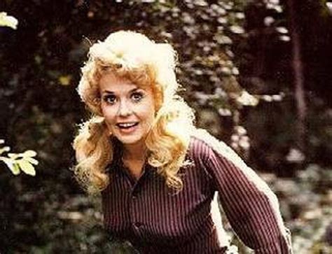 Beverly Hillbillies Star Donna Douglas Is Dead At 82 Rip Elly May