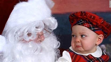20 Of The Funniest Santa Photo Fails On The Internet Right Now