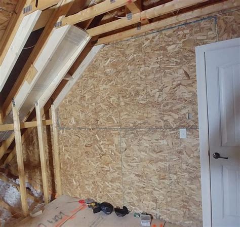 It's easy to insulate your walls with fiberglass insulation (at least when they're open!), but the job still requires attention to detail to get the maximum benefit. Insulation and vapor barrier considerations for two differently insulated walls in the same ...