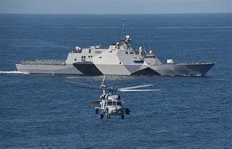 Senang Diri United States Navy Littoral Combat Ship Uss Freedom Due To