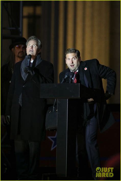 Photo Matthew Perry Jonah Hill Political Rally Dont Look Up 14 Photo 4508246 Just Jared