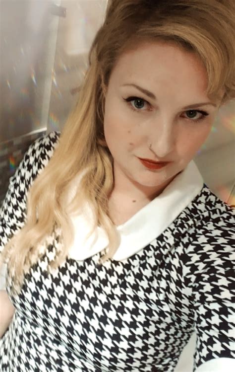 Tw Pornstars Allie Amorous 🍒 Twitter Work Selfie 💜 My Filter Makes The Bathroom Look 🔥🤣 12
