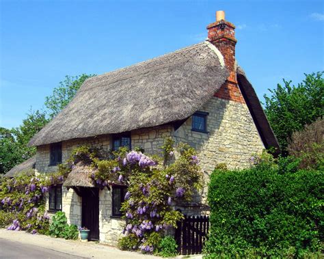 Thatched Cottage In Wiltshire England Flickr Photo Sharing