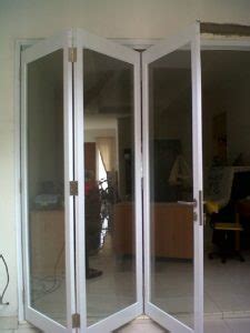 Kusen pintu, jendela, pintu aluminium geser, pintu aluminium motif kayu, pintu kaca, aluminium per berikut disajikan daftar harga kusen pintu dan kusen jendela aluminium terbaru untuk bulan pebruari 2021 yang dihimpun dari berbagai depo dan distributor. Harga Pintu Aluminium | ASIA Bengkel Las