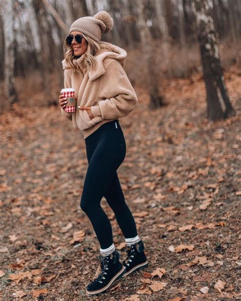 Cute Hiking Outfits You Ll Actually Want To Wear Cold Weather