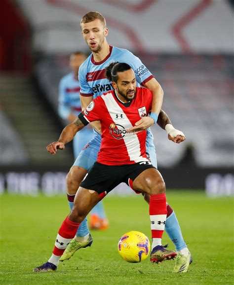 Tomas soucek • genius skills • defensive skills • west ham united • 2020. Tomáš Souček (Southampton - West Ham) (IHNED.cz)
