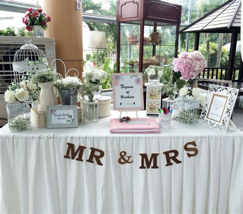 A table by the entrance will do the trick, but if … Ideasbyfarah: Wedding Guest Book Table Decor Fuzana & Dr ...