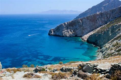 Διαμαρτυρία των επαγγελματιών της φολεγάνδρου για τα ακτοπλοϊκά δρομολόγια. ΦΟΛΕΓΑΝΔΡΟΣ ΕΝΟΙΚΙΑΖΟΜΕΝΑ ΔΩΜΑΤΙΑ