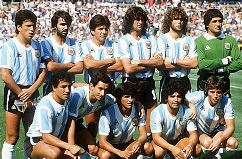 Argentina yang dimotori messi berupaya mencetak gol kedua. World Cup countdown: 50 days, Argentina moment number 31 ...