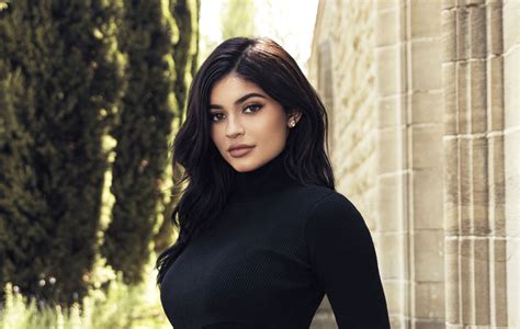 Kylie Jenner Wearing Black Top 2018 Wallpaper Hd Celebrities Wallpapers 4k Wallpapers Images