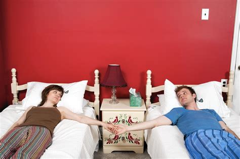 Happy Couples Separate Beds The Joy Of Sleeping Apart Chicago Tribune