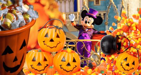 The One Halloween Candy You Wont Find At Walt Disney World Disney Dining