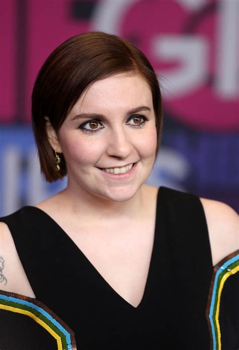 Lena Dunham Debuts New Short Pixie Haircut On Late Night With Seth Meyers Glamour