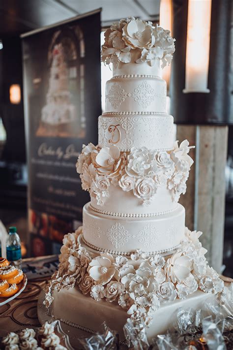 Unique Wedding Cakes: 10 of the Most Amazing Cakes We’ve Ever Seen!