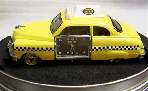 Fossil Taxi Cab Desk Clock Vintage Novelty Le Collectible