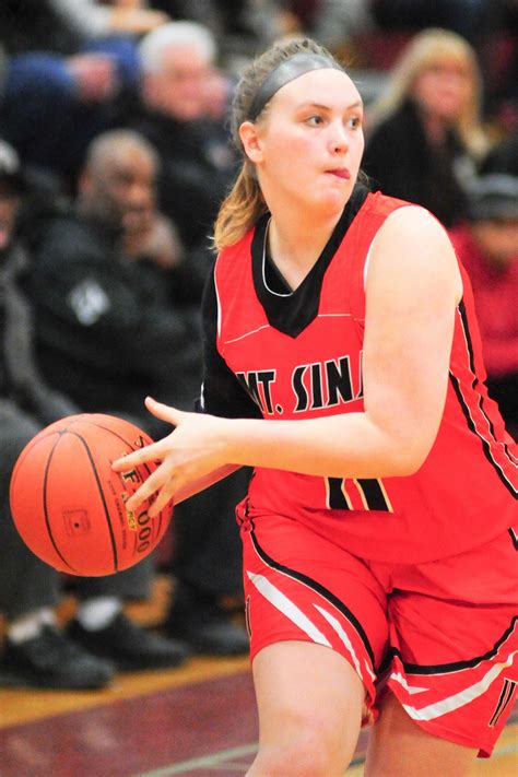 Longwood Lions too much for Mount Sinai Mustangs | TBR News Media