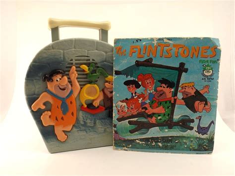 Vintage 1975 Flintstones Record Player W 45 Rpm Record For Parts Or