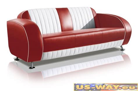 A solid birch wood frame supports seat cushions. Reproduktion amerikanischer Sessel und Sofa - Fach ...
