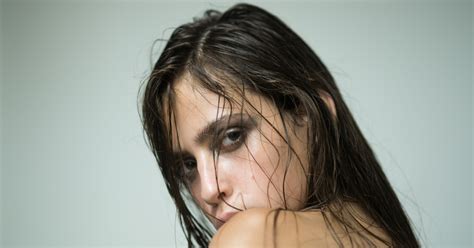 Treat oily roots and dry ends with kérastase specifique bain divalent shampoo an intensely purifying formula which removes excess sebum from the scalp whilst smoothing and hydrated damaged, frizzy ends. Best Shampoos for Oily Scalps and Greasy Hair in Singapore ...
