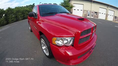 Powered by a 500 hp 8.2 liter v10 viper engine and accompanied with a 6 speed manual transmission. 2005 Dodge Ram SRT 10 - YouTube