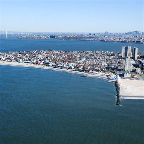 They are about 90 miles east of new york city, on long island. Fun Places to Eat in Long Island, New York | USA Today